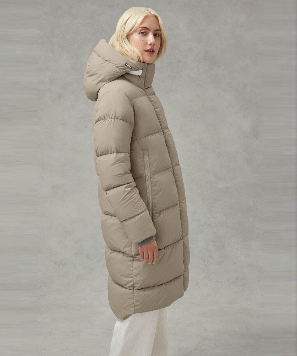 レディースダウンジャケット21 22 人気の高級アウターブランドはじめ 軽量で暖かい 新作 ファッションプレス