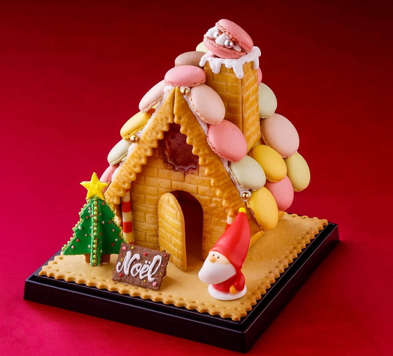 ホテルオークラ神戸の2021年クリスマスケーキ、マカロン屋根の"お菓子の家”＆あまおう苺ショート｜写真3