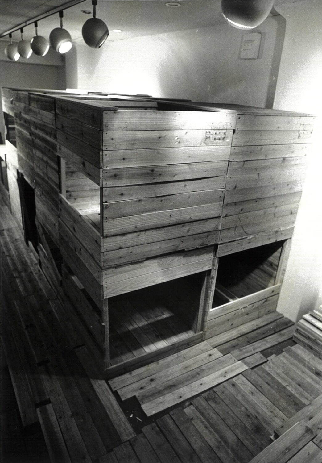 村上三郎「箱」個展 1971年 撮影：夏谷英雄 ※記録写真