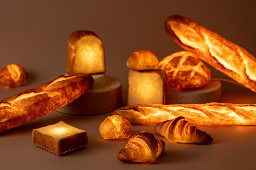 食パン｜“本物のパン”から出来たライト「パンプシェード」が奈良 蔦屋書店に集結、クロワッサンの照明など