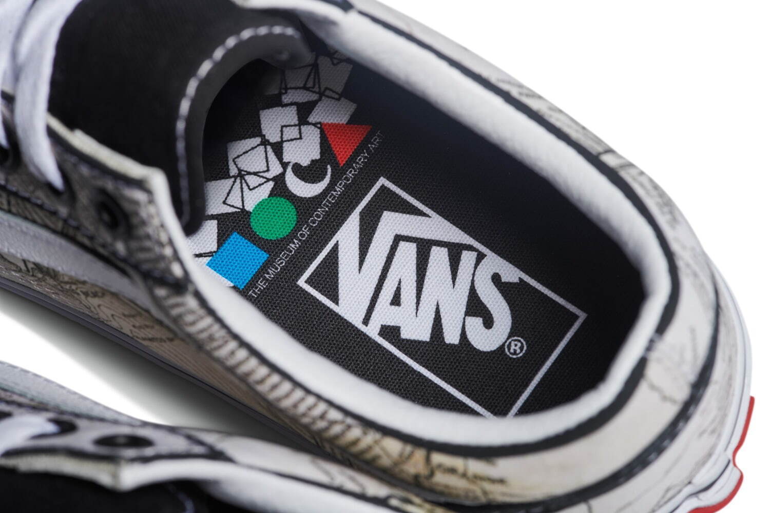 VANS“アート感覚”で楽しめるカラフルスニーカー、ロサンゼルス現代美術館と人気シューズがコラボ｜写真33