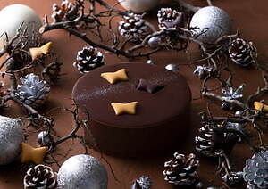 サマーバード オーガニックのクリスマスケーキ、“予約必須”贅沢チョコレートレアチーズケーキ｜写真1