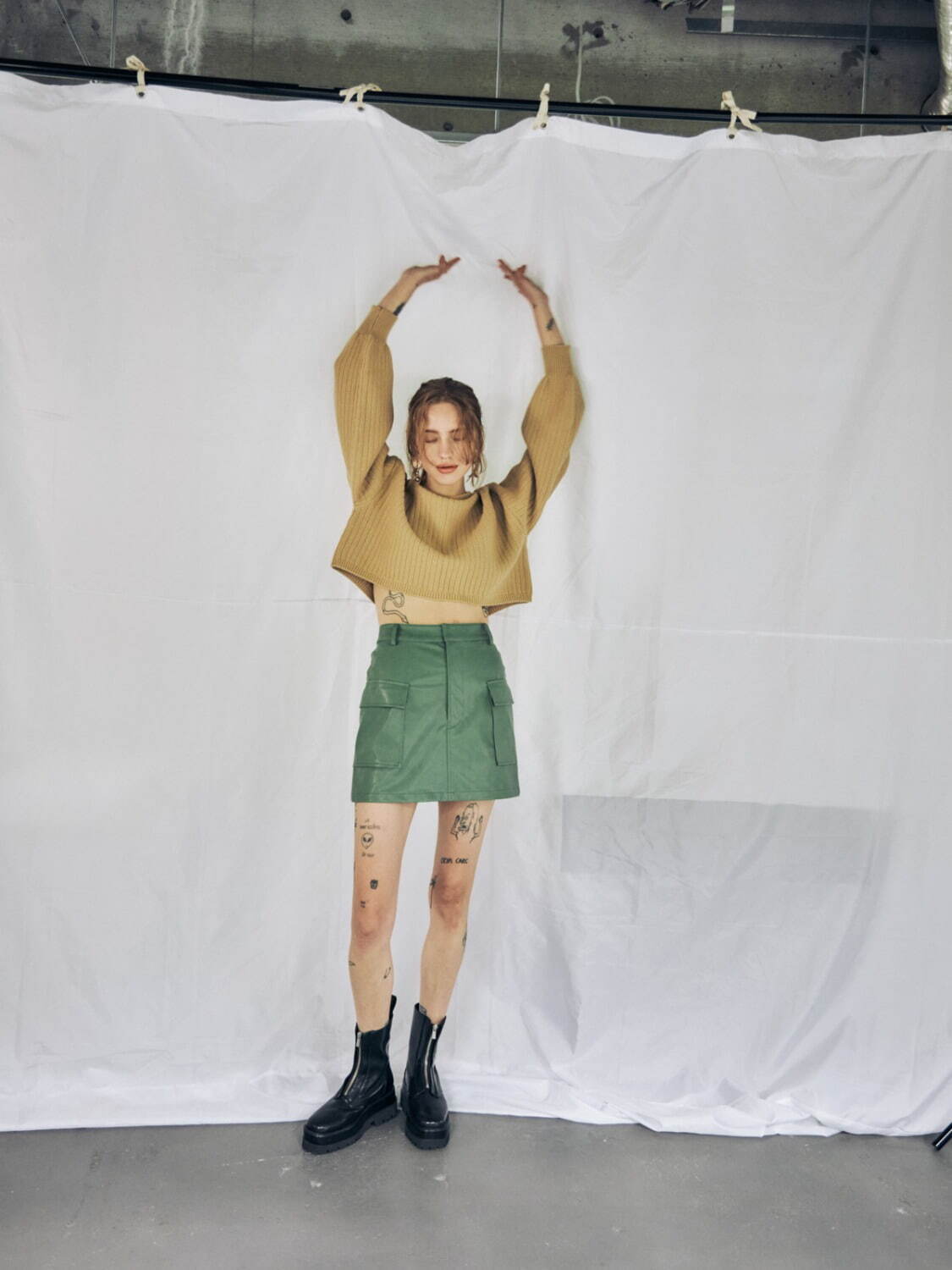 エヴリス 2022年春夏｜female ミニスカート