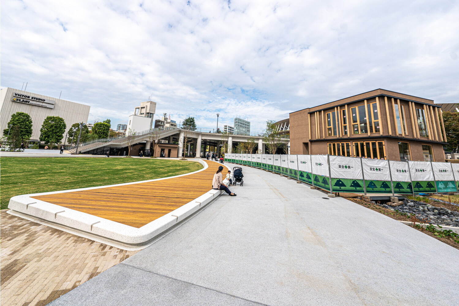 「都立明治公園」新国立競技場隣接の緑溢れる公園施設 - 3つの広場や樹林地、カフェ＆レストランも｜写真30