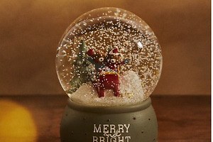 ZARA HOMEのクリスマス雑貨＆インテリア、ソリで遊ぶベアのスノードーム＆オーナメント型ライト