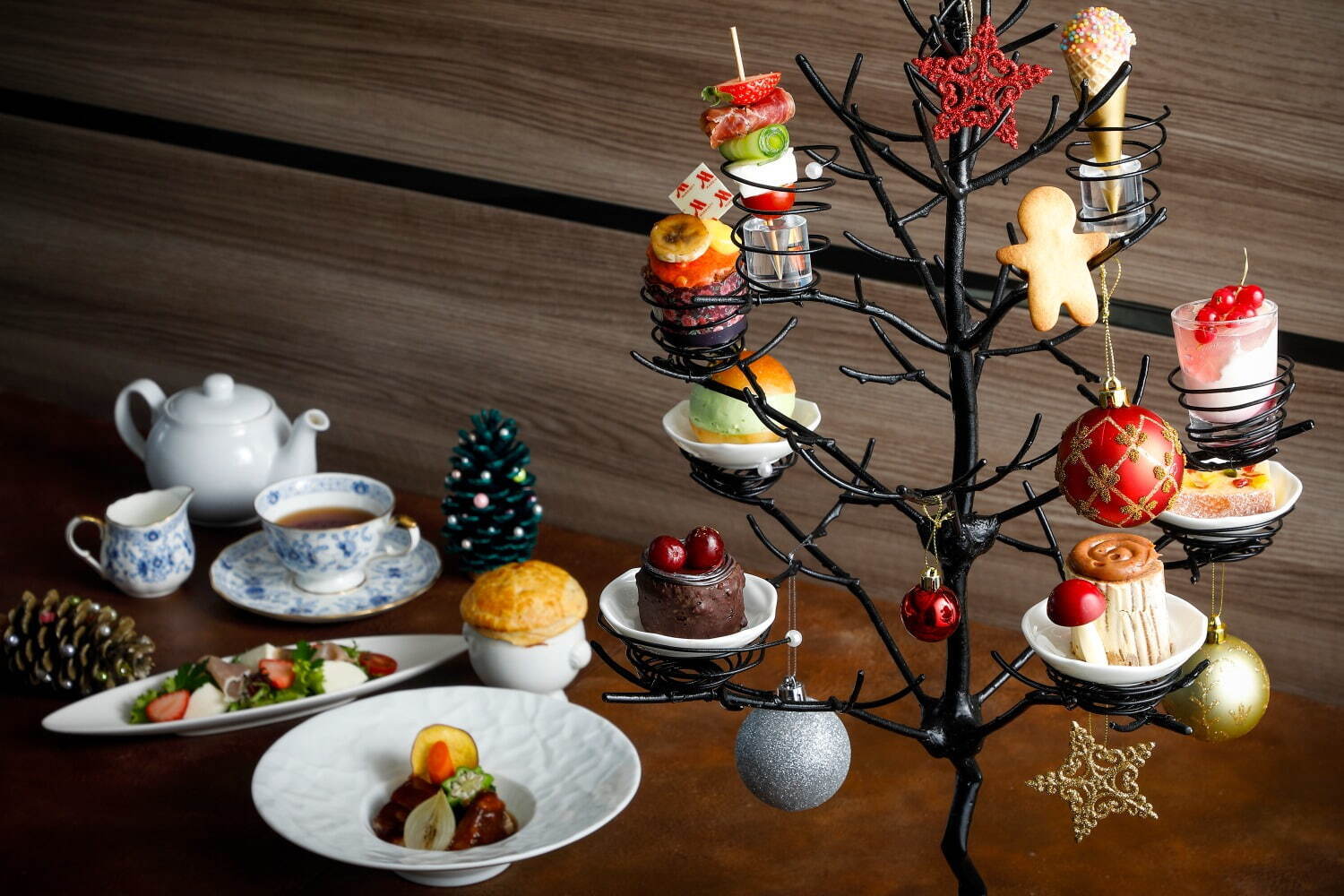 琵琶湖マリオットホテル、ツリーを模ったスタンドで楽しむ「クリスマス アフタヌーンティー」｜写真2