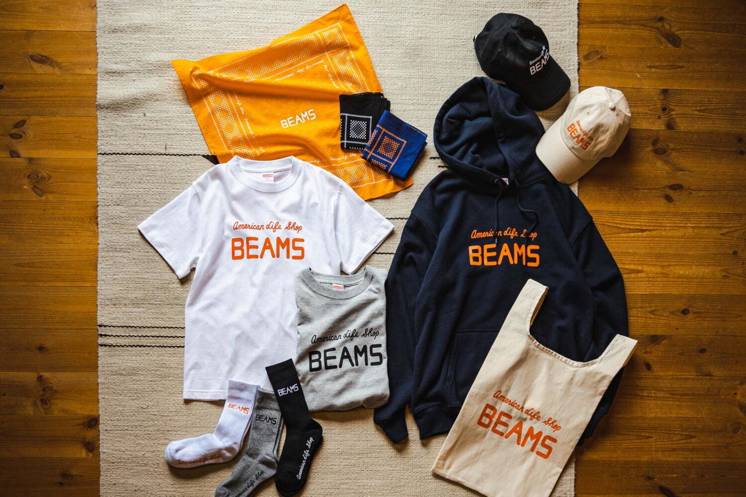 ビームス、サッカー日本代表を応援する「サムライオレンジ