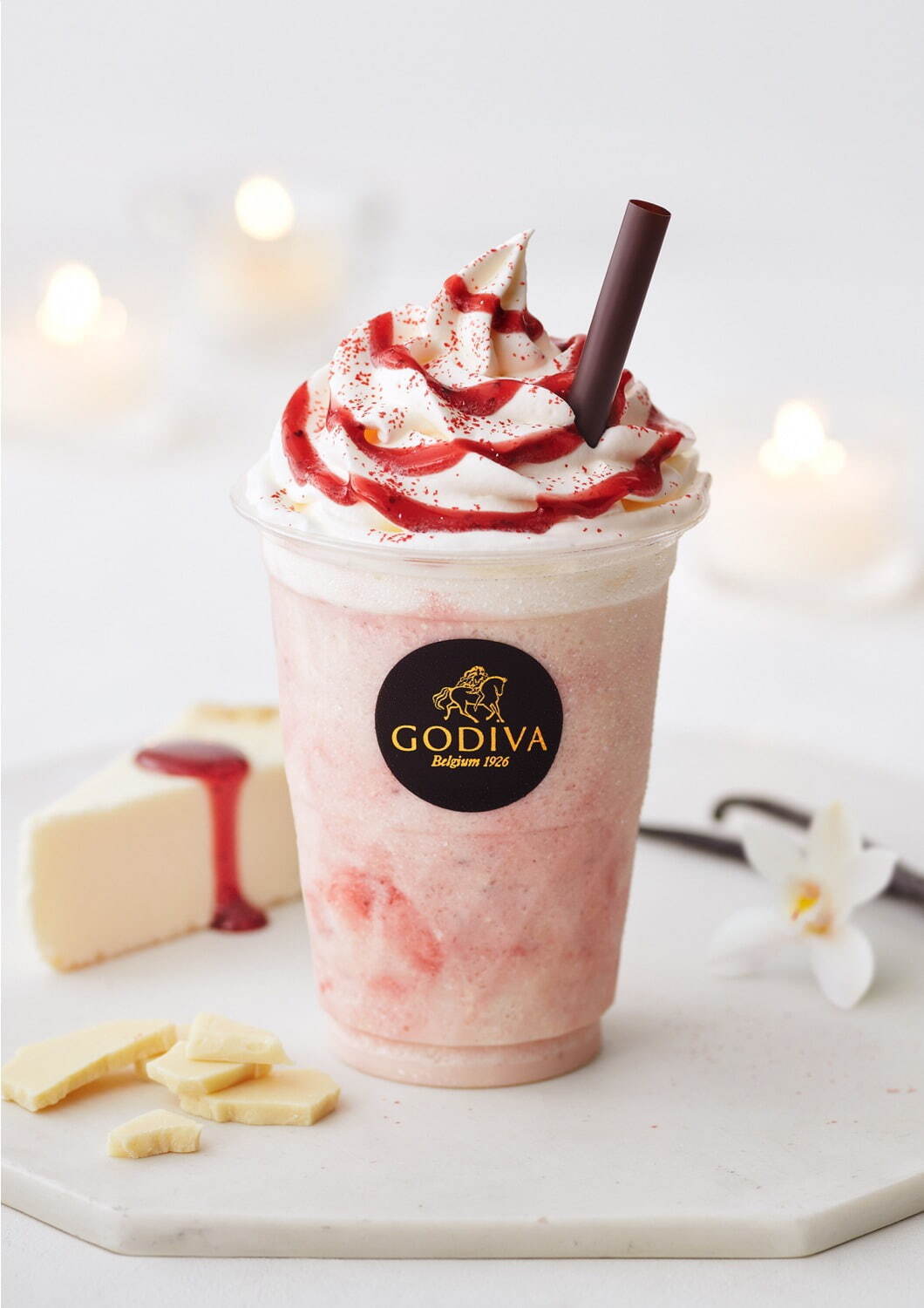 ゴディバ(GODIVA) ショコリキサー バニラストロベリーチーズケーキ｜写真1