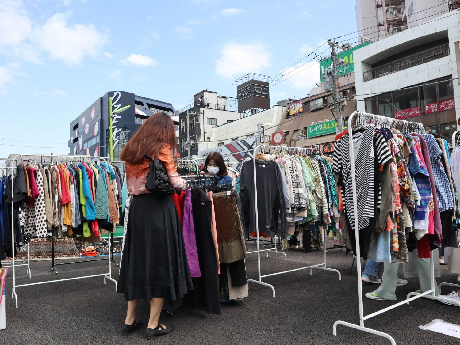 「下北沢古着マーケット」下北沢駅前に古着屋23店舗が集結、入場無料のファッションイベント｜写真14