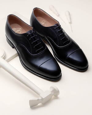 チャーチ“王族”着想の新作革靴、最高級レザー使用のオックスフォード 