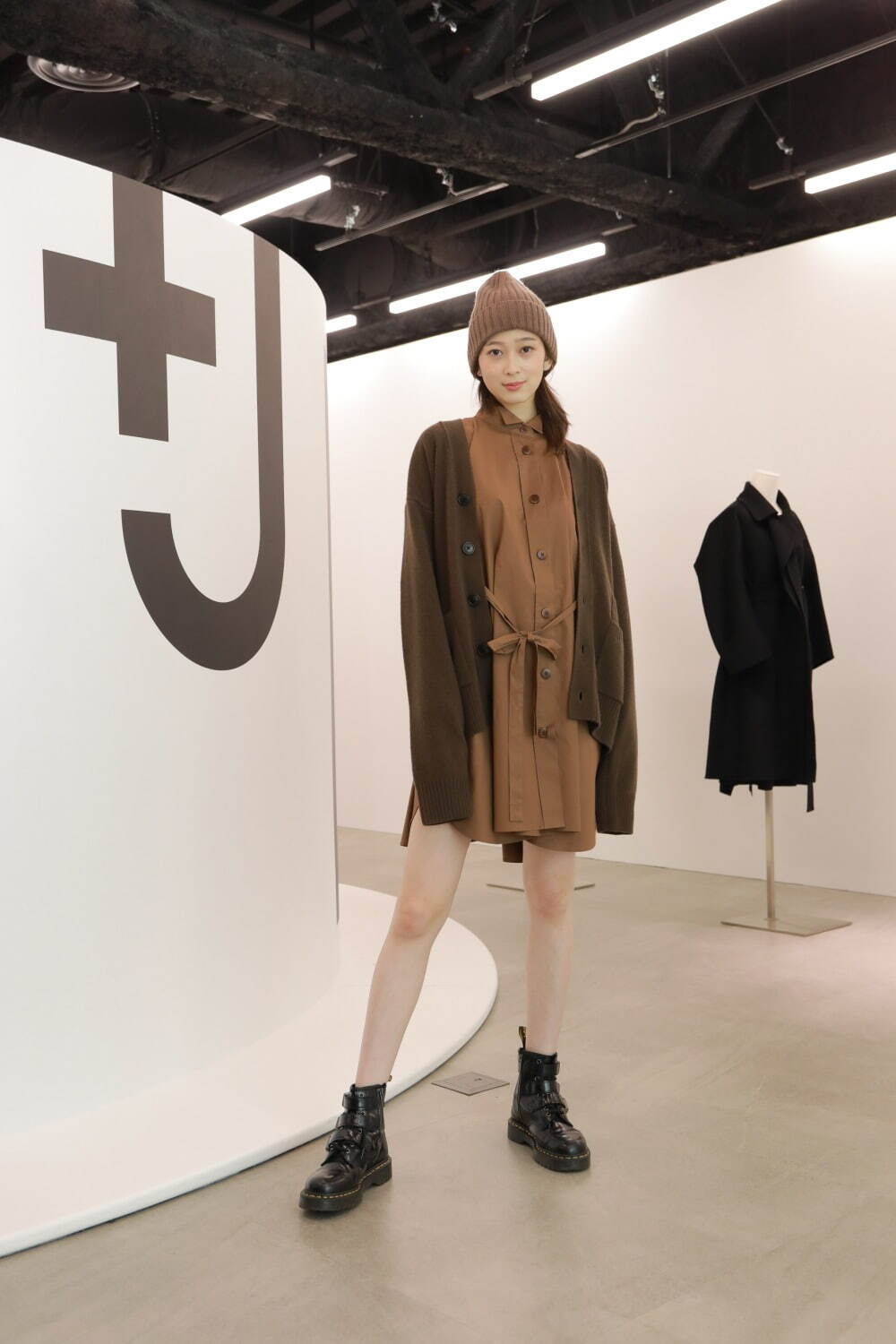 +J ユニクロ　カシミアブレンドオーバーサイズチェスターコート　ジルサンダー チェスターコート 激安 商店街
