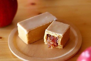 サニーヒルズの「初物りんごケーキ」秋収穫の紅玉りんごを使った今だけの味わい