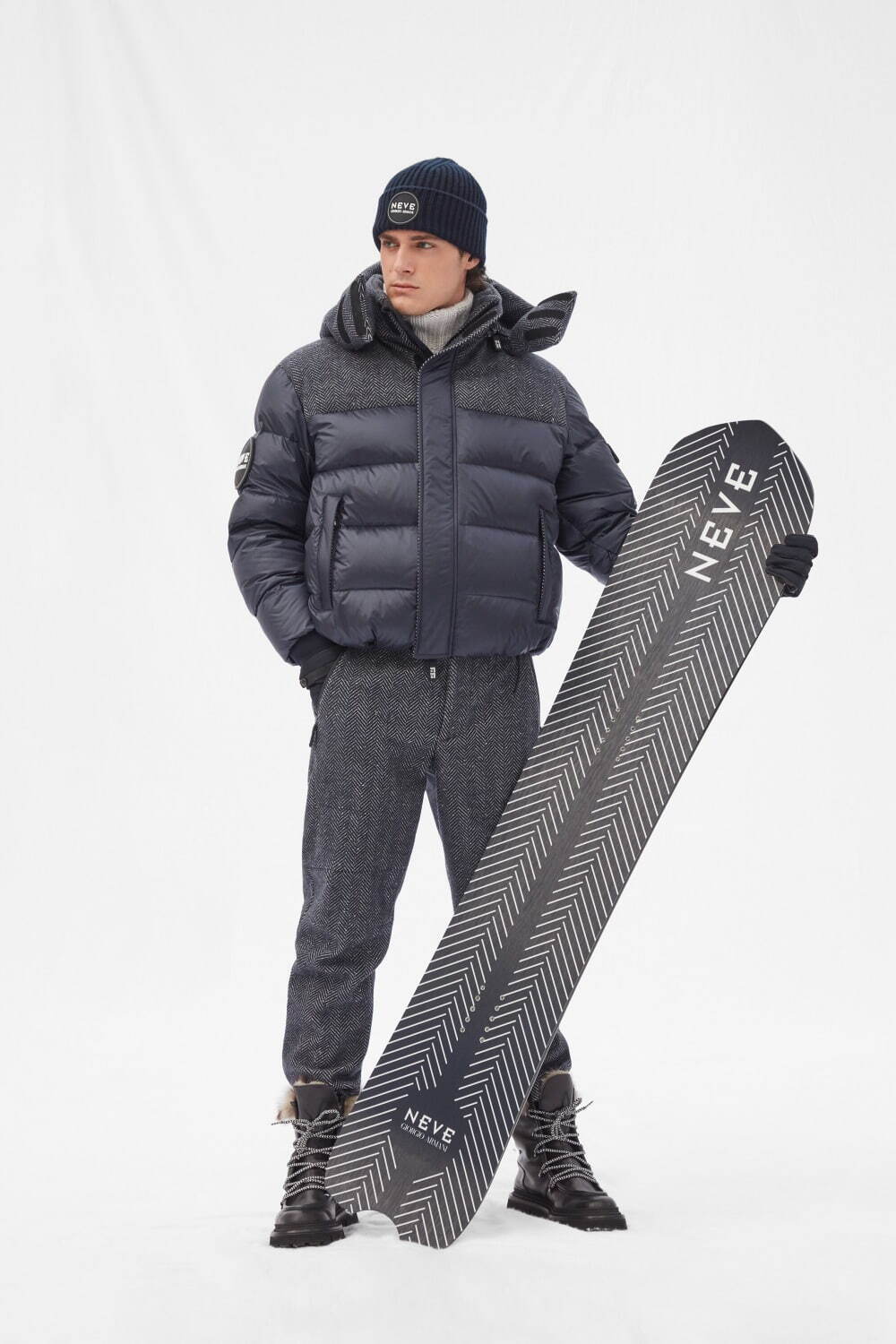 ジョルジオ アルマーニから“デイリー使いOK”2021冬のスキーウェア＆アクセサリー｜写真7