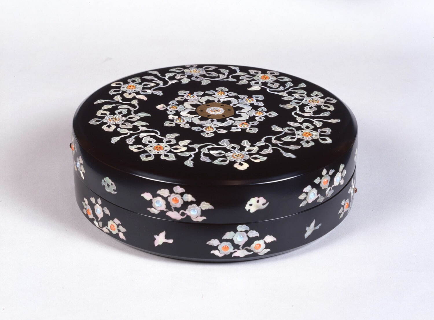 模造 螺鈿箱
正倉院事務所蔵