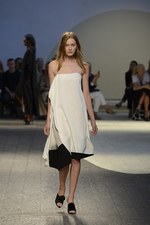 スポーツマックス(SPORTMAX)2014年春夏コレクション - ドットが生み出すフェミニン・ビューティ｜写真11