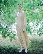 マメ クロゴウチ 2022年リゾートコレクション - 故郷、長野の自然を慈しむ｜写真3