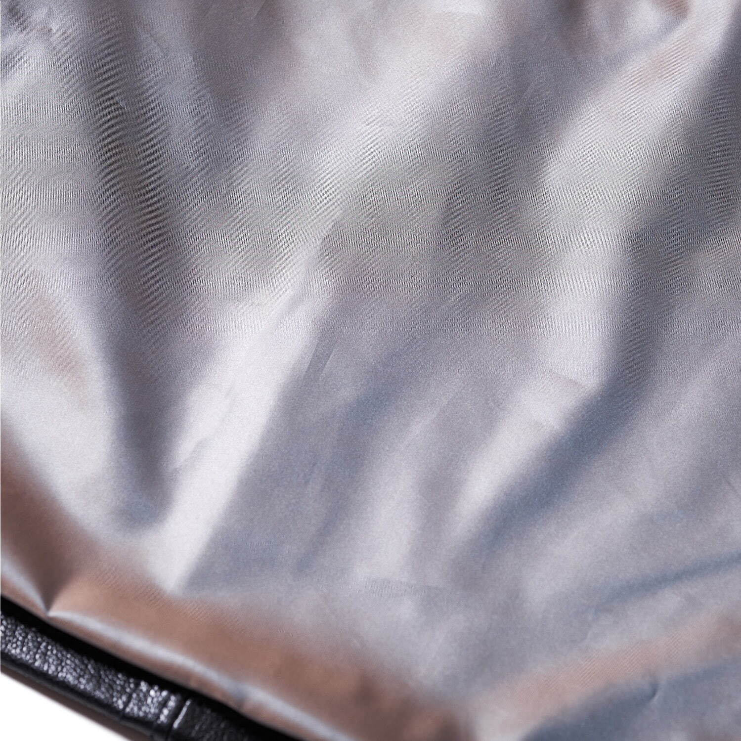 ポストオーバーオールズの“オーバーサイズ”カバーオール、高級感あるゴートスキンを使用した特別モデル｜写真4