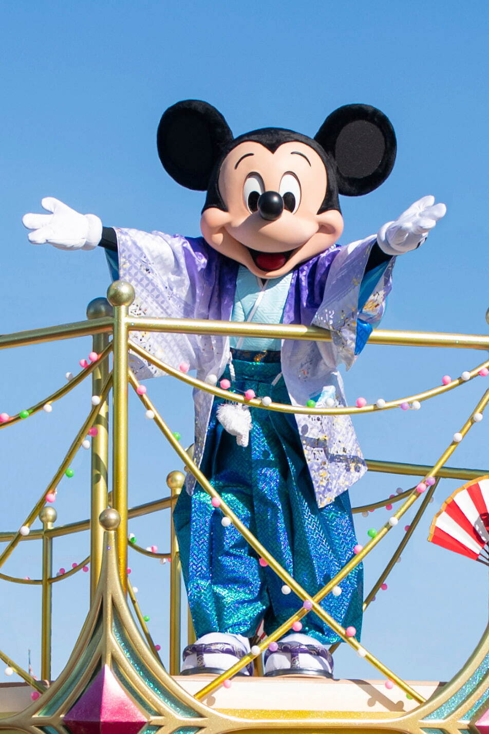 東京ディズニーリゾートの2022年お正月、和服ミッキーマウスによる新年グリーティング＆“寅年”グッズ｜写真1