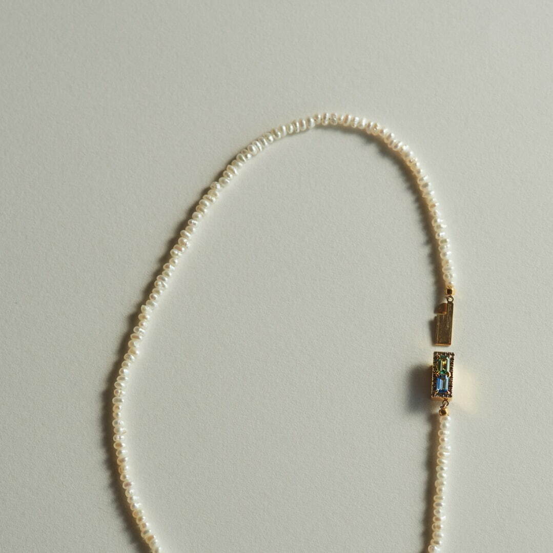 blue and green sapphire pave diamond baby pearl choker 33,000円