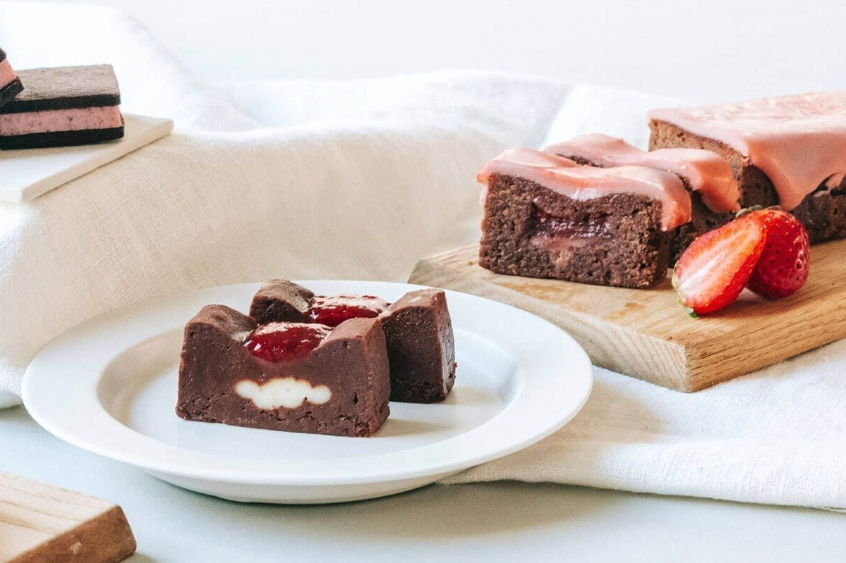 ミニマルのバレンタイン2022、希少な苺「女峰」の生ガトーショコラやチョコサンドクッキー