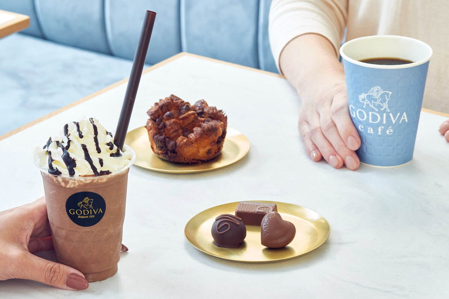 ショコラショー｜「ゴディバカフェ大宮」大宮駅構内エキュート大宮にオープン