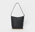 エンダースキーマの22冬春新作、ガラスレザーのレコードバッグ＆味わい深い経年変化を楽しむミニ財布など｜写真11