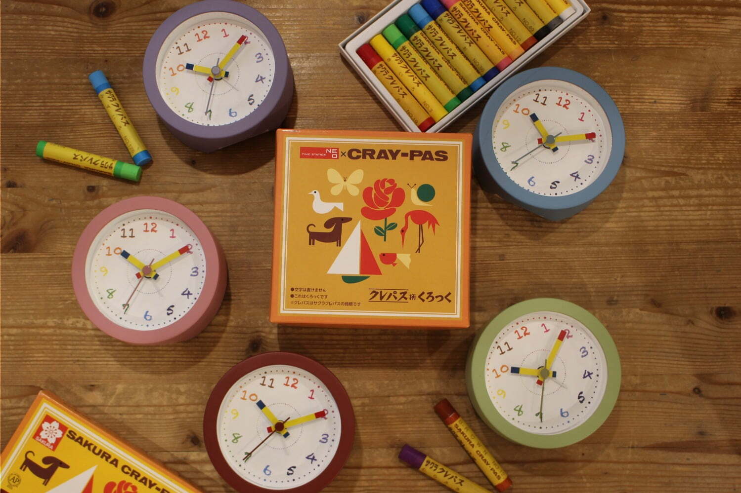 「クレパス柄くろっく」