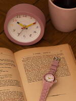 「クレパス柄くろっく」置時計に“大人”な新色、クレパス針＆カラフルな手書き風インデックス｜写真8