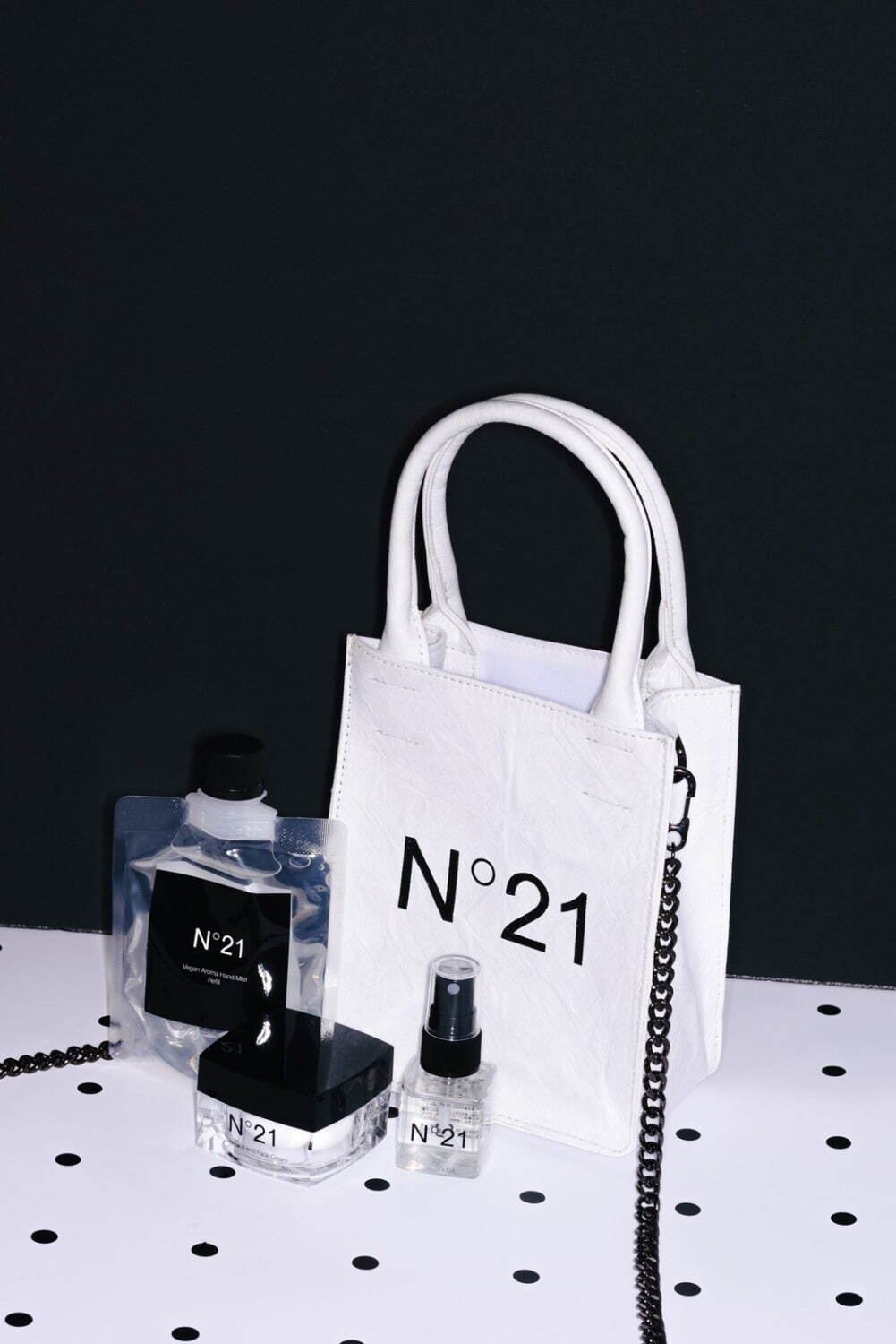 N21初のスキンケア＆シュタイフと初コラボ“ヌードカラー”テディベア、大阪・うめだ阪急に｜写真2