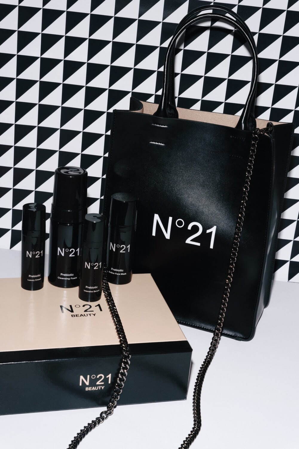 N21初のスキンケア＆シュタイフと初コラボ“ヌードカラー”テディベア、大阪・うめだ阪急に｜写真7