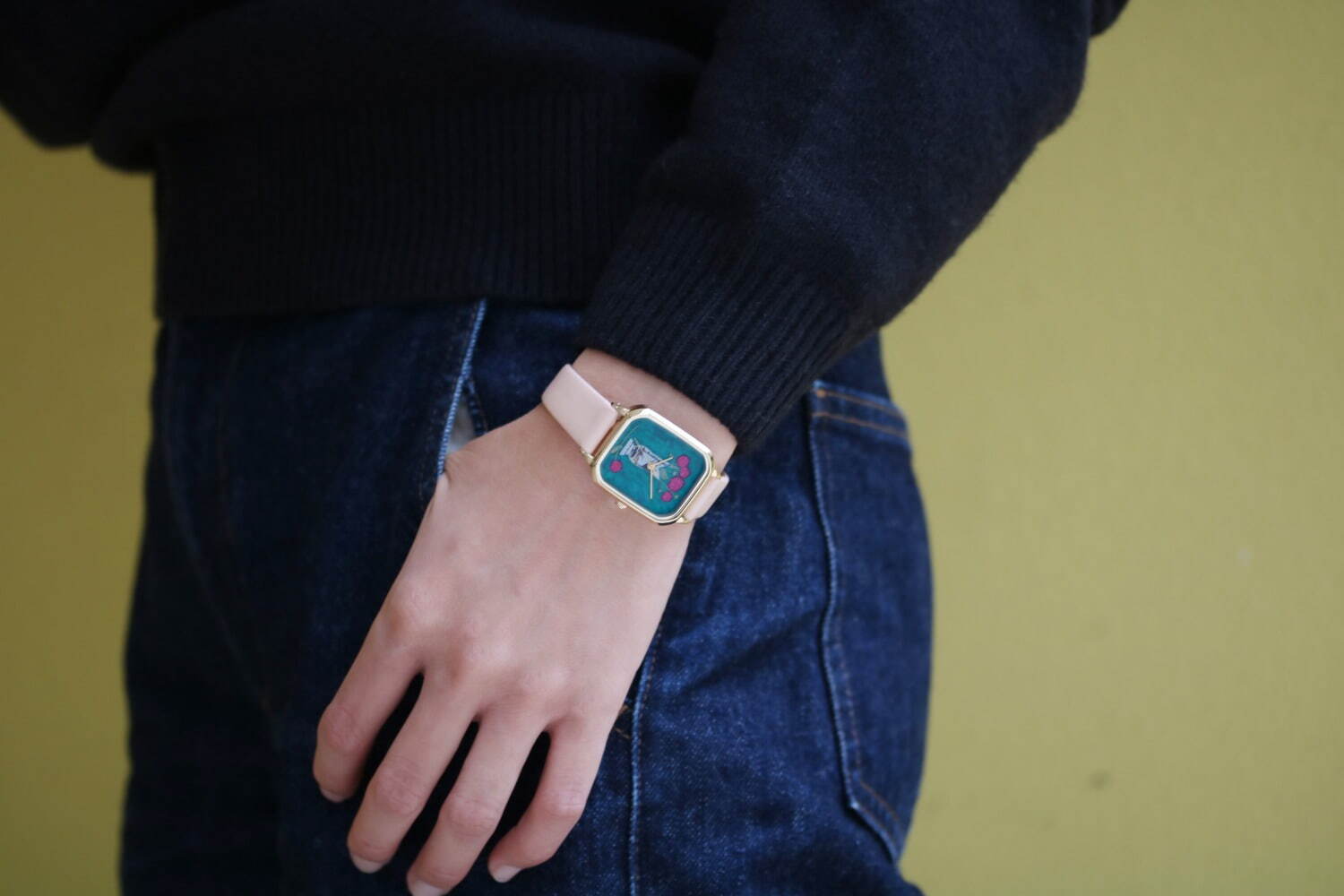 小さな絵画のような腕時計、ポーリー・ファーン“額縁”風スクエアウォッチ「ピクチャーフレーム」に新作｜写真12