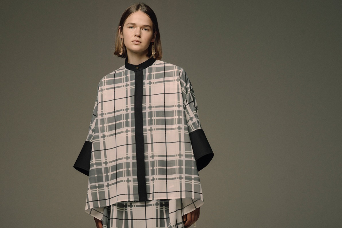 ザ・リラクス 2022年春夏ウィメンズコレクション - 重力、従うものと拮抗するもの