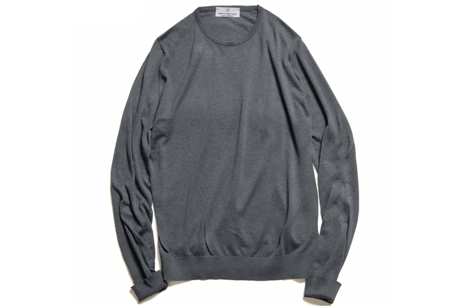 クルーネックニット｜ユニフォーム エクスペリメント - ジョンスメドレーのロゴ入りニット、ナンガとのダウンジャケットも