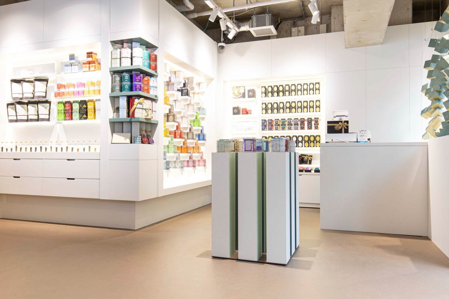 NY発ティー「ハーニー&サンズ」表参道に日本初の旗艦店、豊富な NY発ティー「ハーニー&サンズ」表参道に日本初の旗艦店、豊富な