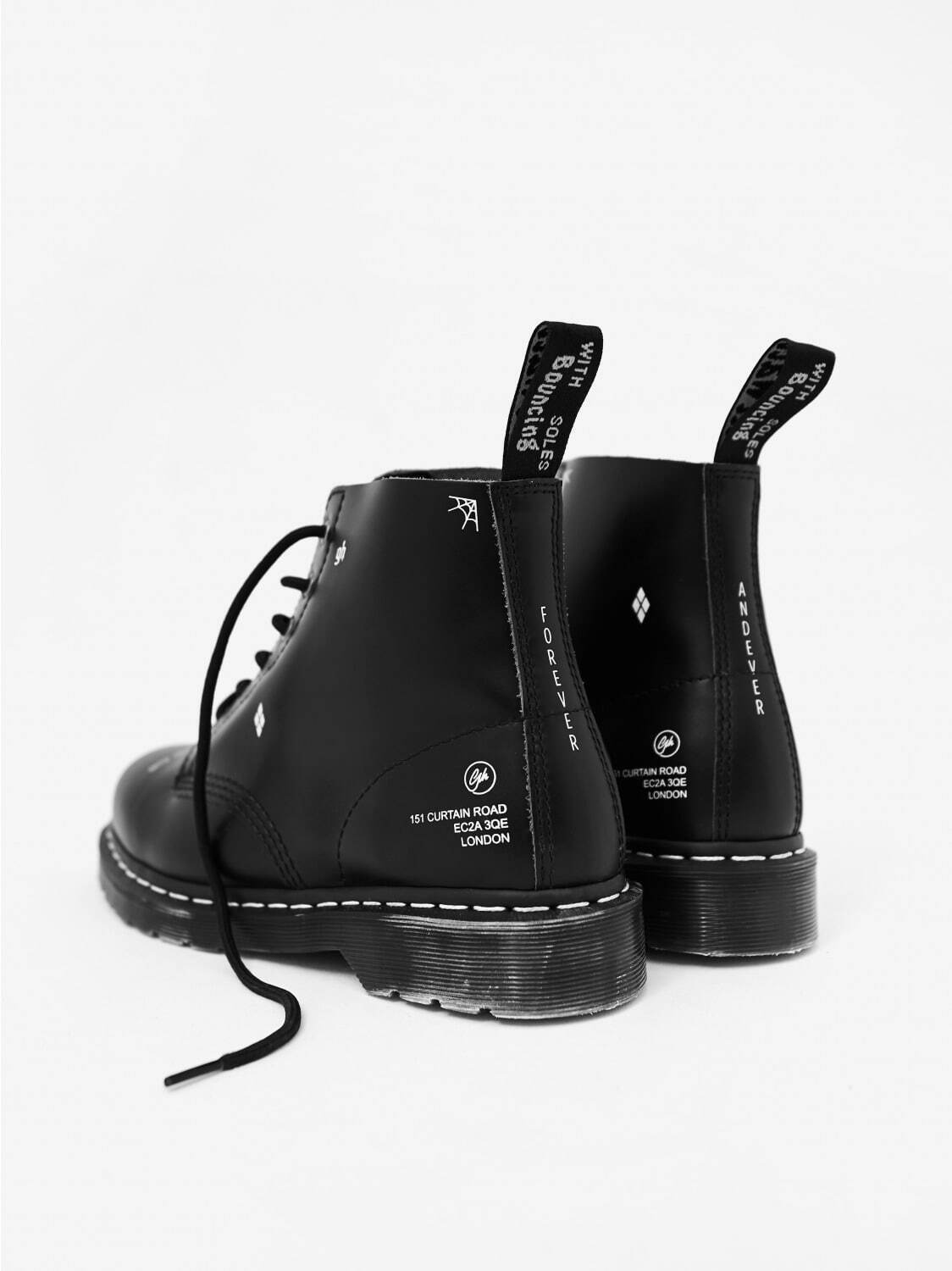 「DR.MARTENS x GOODHOOD」28,600円