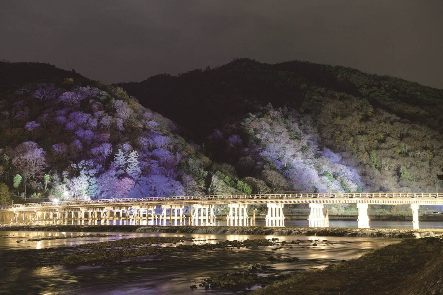 「京都・嵐山花灯路-2021」“最後の開催”、渡月橋や竹林の小径のライトアップ｜写真1