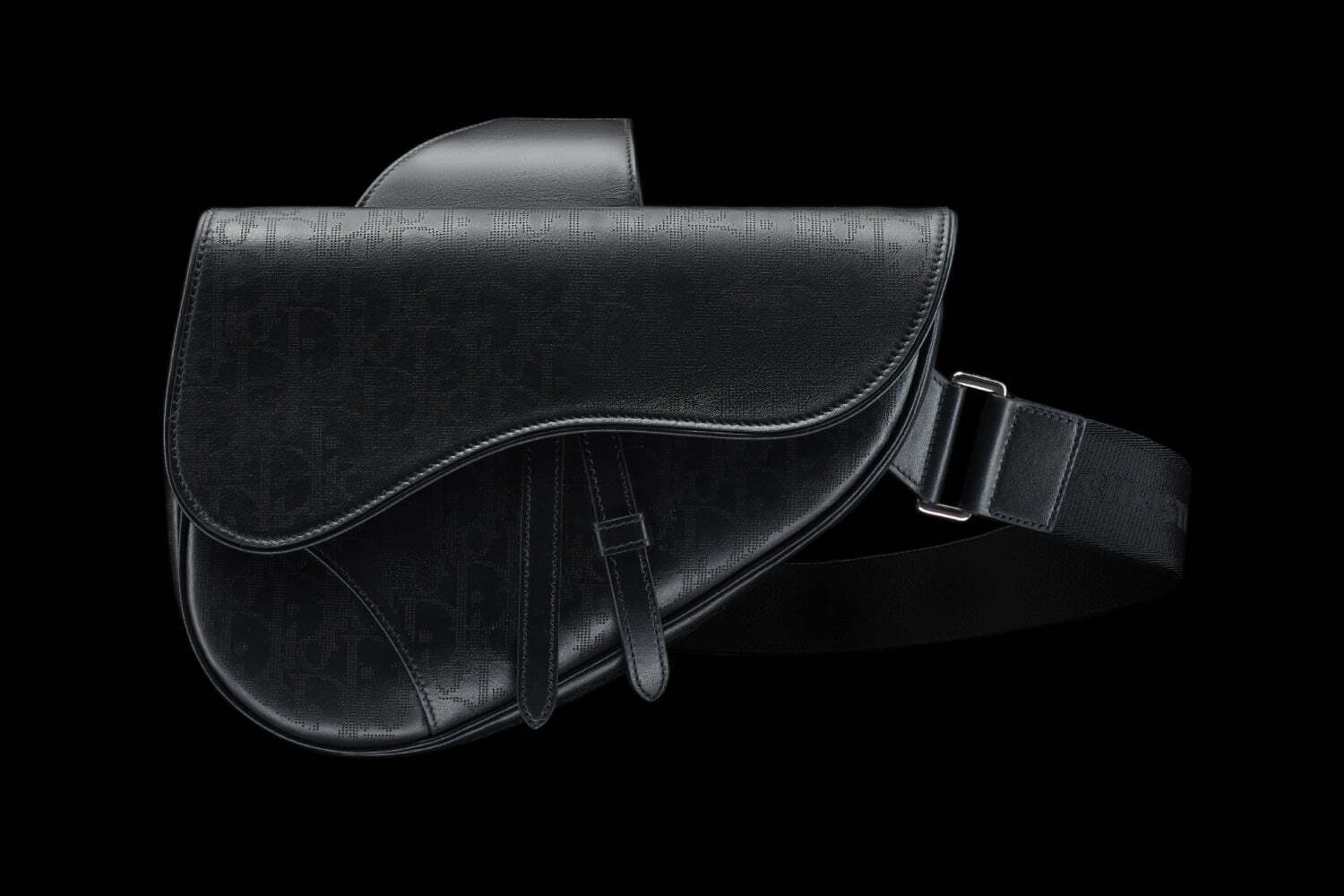 ディオールのクリスマス、“ディオール オブリーク”柄のメンズダウン＆「サドル」バッグなど