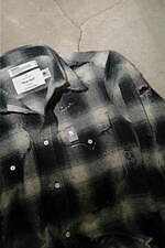 ダイリク×ビームス、ダメージ入り“グランジ”風シャツや花刺繍フレアジーンズ｜写真5