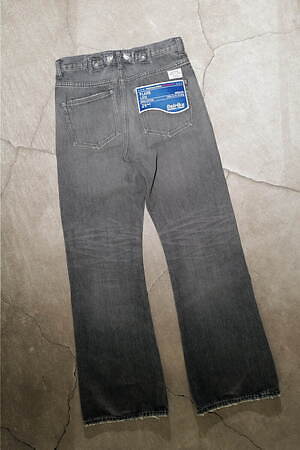 ダイリク×ビームス、ダメージ入り“グランジ”風シャツや花刺繍フレアジーンズ｜写真9