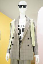 GU 2022年春夏新作“カラフル”レディース＆メンズウェア、春色スウェットやパンツなど｜写真20