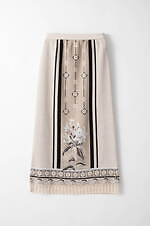 ミューラル“優雅に花咲く”刺繍レースのドレス＆陶器をイメージしたニット、渋谷では試着会を開催｜写真51