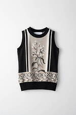 ミューラル“優雅に花咲く”刺繍レースのドレス＆陶器をイメージしたニット、渋谷では試着会を開催｜写真5