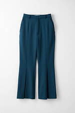 ミューラル“優雅に花咲く”刺繍レースのドレス＆陶器をイメージしたニット、渋谷では試着会を開催｜写真61