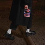 ヴァレンティノ“ネオンカラー”の新作メンズウェア、ネオンピンクの立体ソールを配したスニーカーも｜写真7