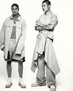 N21×セブンフォーオールマンカインド初コラボ、“ヌードピンク”のデニムボウタイシャツやケープ｜写真44