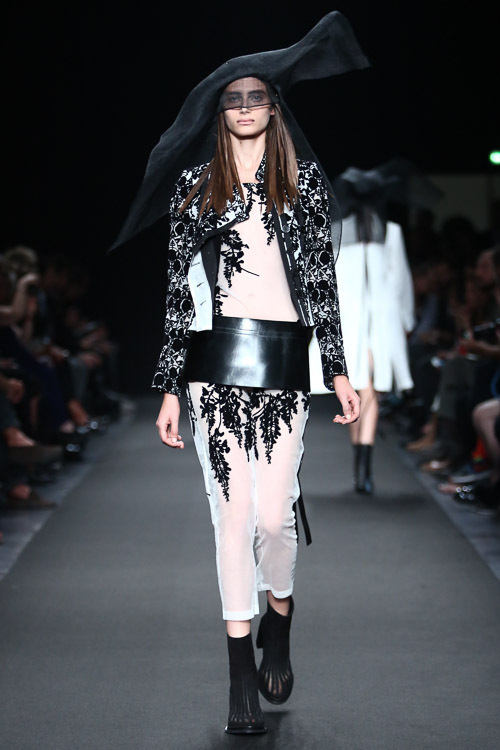 アン ドゥムルメステール(ANN DEMEULEMEESTER) 2014年春夏ウィメンズコレクション  - 写真9