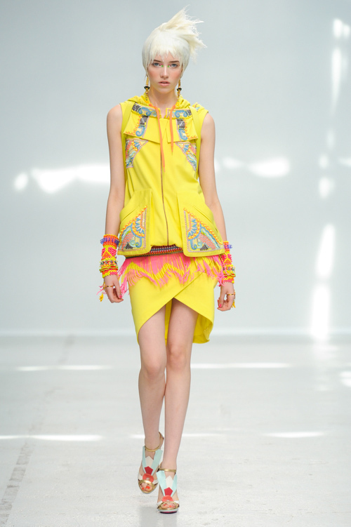 マニッシュ アローラ 2014年春夏<span>コレクション</span> - 写真1