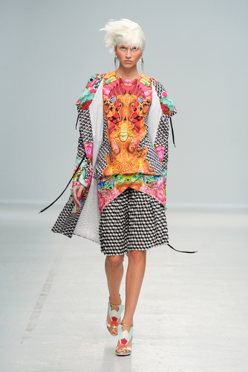 マニッシュ アローラ(manish arora) 2014年春夏ウィメンズコレクション  - 写真35