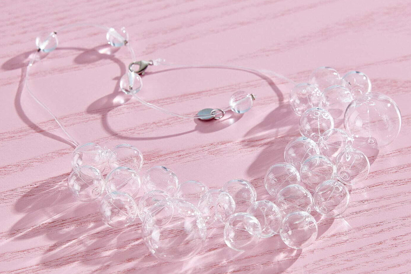 「人気ガラスジュエリーブランド特集」ハリオの“おしゃれピアス”など、おすすめアクセサリーを紹介