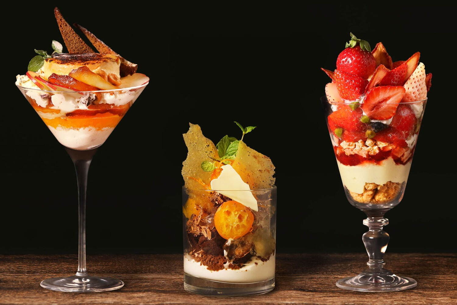 ビストロ｜恵比寿のフレンチ「トゥーストゥース トーキョー」オトナの夜パフェに新作、紅白いちごや林檎×シブースト